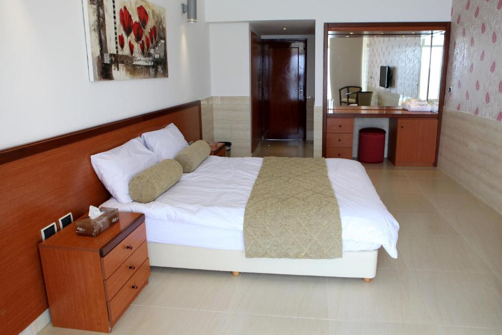 Sawary Beach Hotel Batroun Room photo