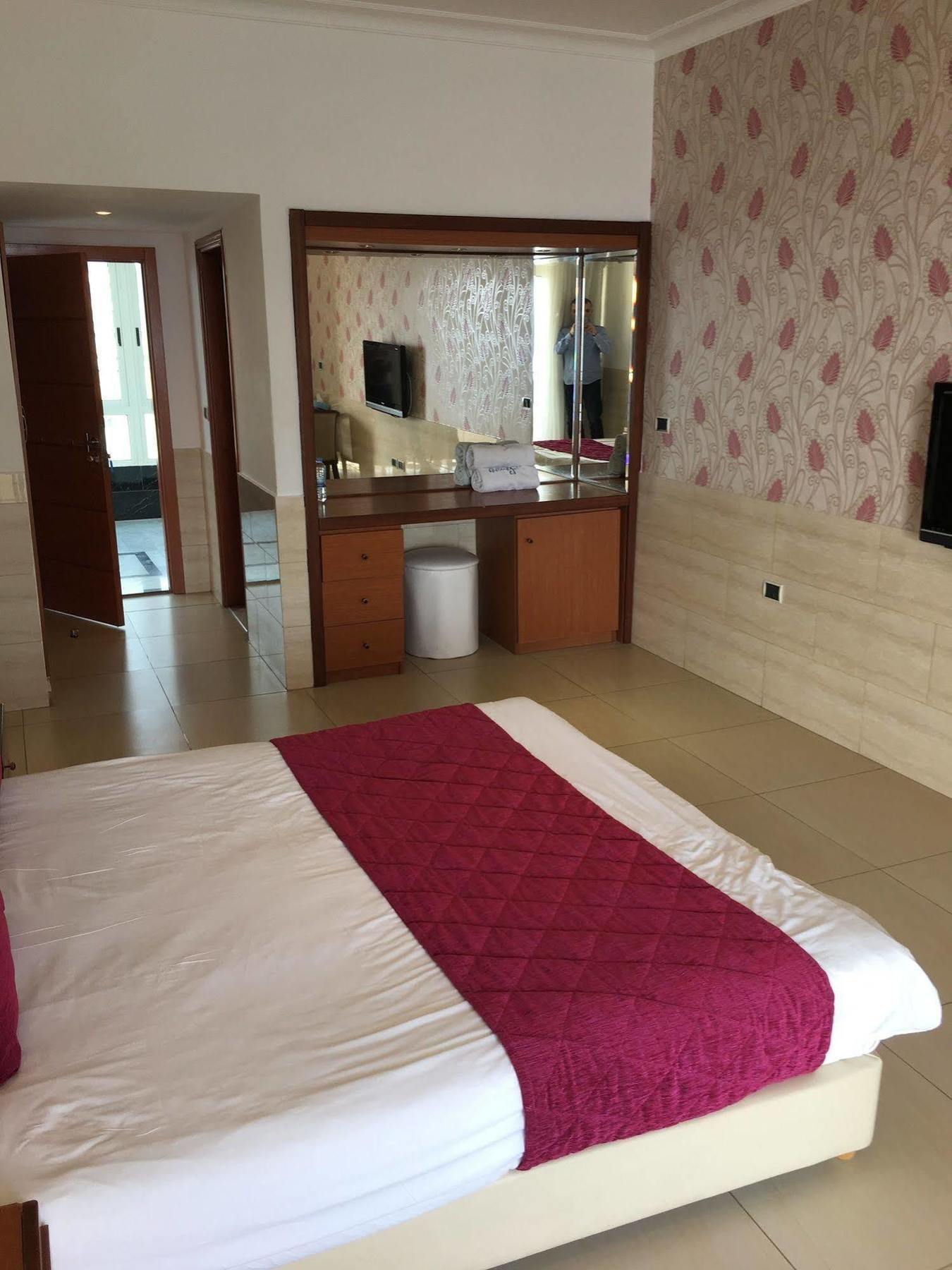 Sawary Beach Hotel Batroun Exterior photo