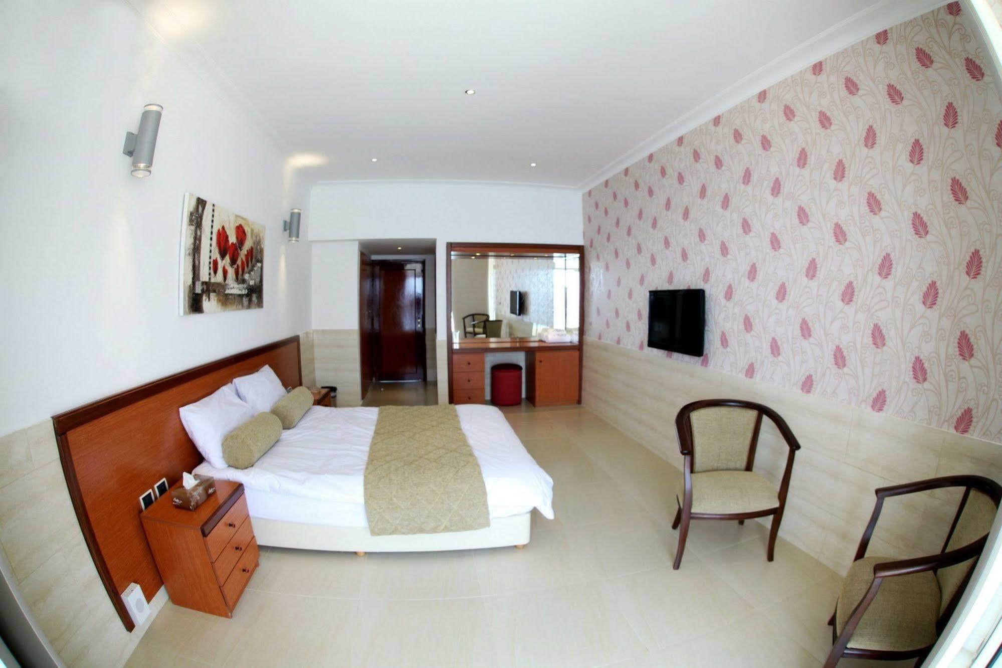 Sawary Beach Hotel Batroun Exterior photo